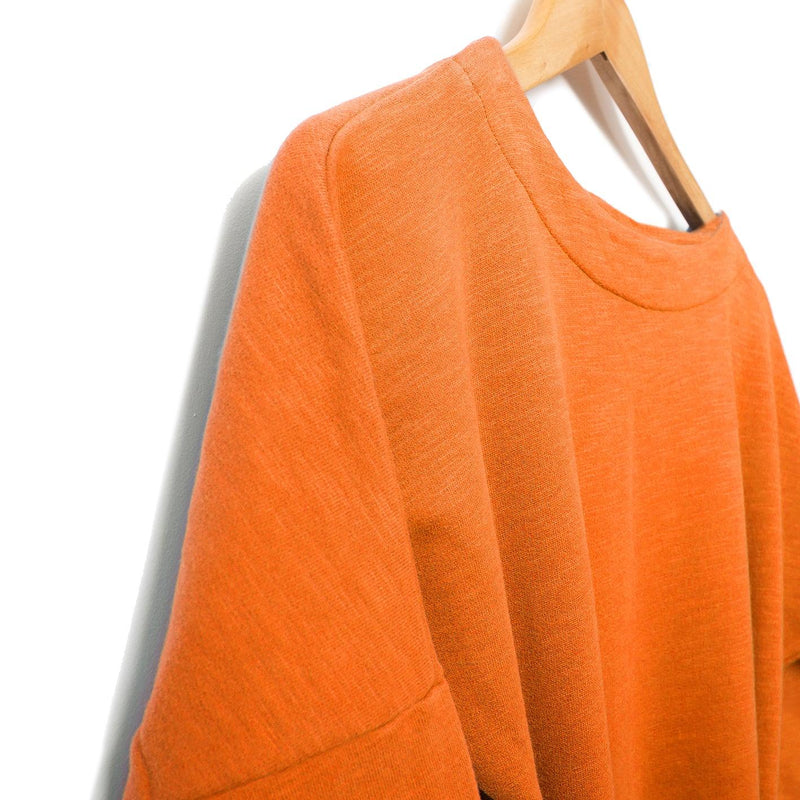 Jurk - gerecyclede sweatshirt stof - oranjeº - The Driftwood Tales