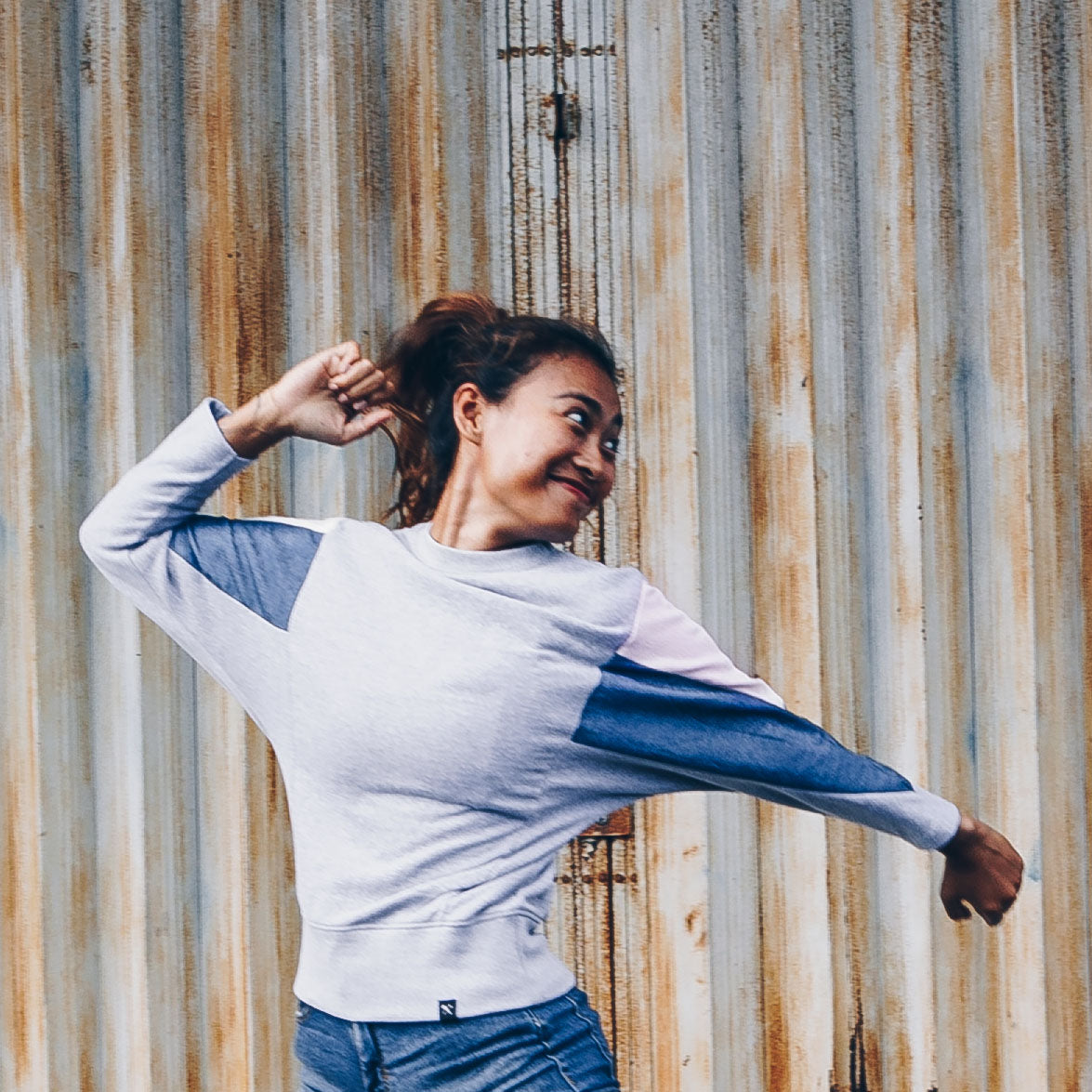 Sweatshirt - AMY - RE-DENIM - gemaakt van 4 verschillende gerecyclede stoffen - lichtroze, denim, grijs