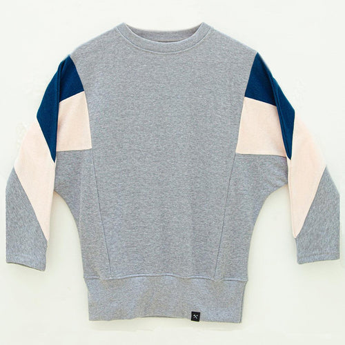 Sweatshirt - AMY - gemaakt van 4 verschillende gerecyclede stoffen - lichtroze, denim, grijsº - The Driftwood Tales
